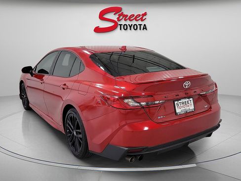 Used 2026 Toyota Camry SE w/ Convenience Package FWD image 2