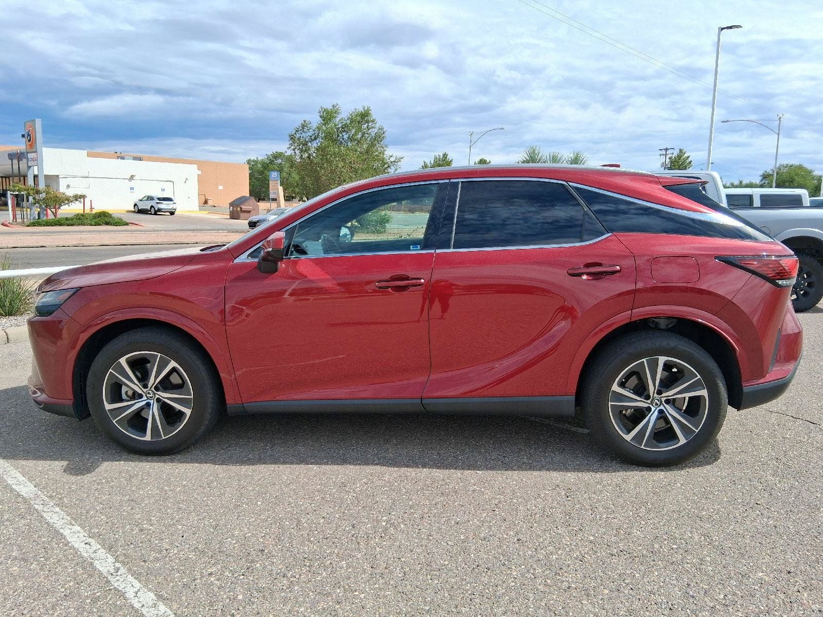 Used 2023 Lexus RX 350 Premium w/ Cold Area Package AWD/4WD image 2