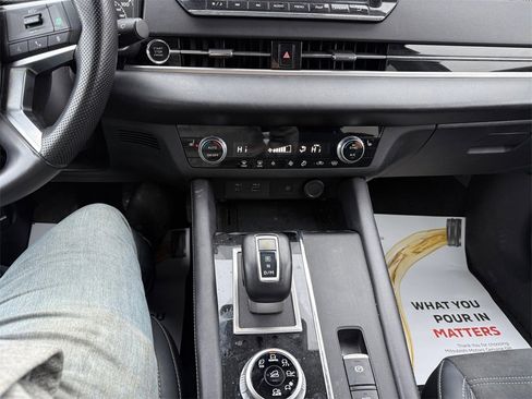 Used 2024 Mitsubishi Outlander SE image 22