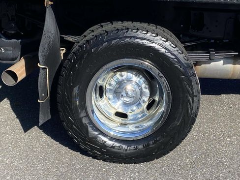 Used 2019 RAM 3500 Tradesman w/ Chrome Appearance Group AWD/4WD image 8