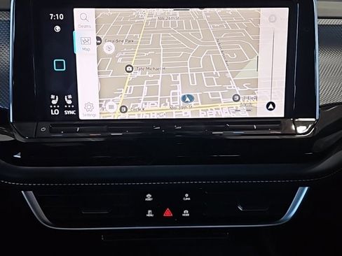 New 2026 Volkswagen Atlas Cross Sport SEL image 33