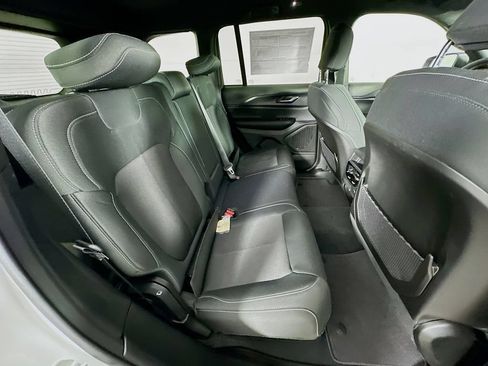 New 2026 Jeep Grand Cherokee Laredo AWD/4WD image 31