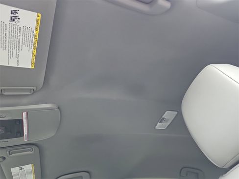 Used 2021 Toyota Camry SE image 27