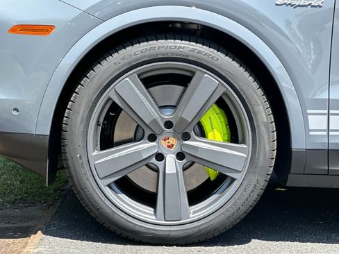New 2026 Porsche Cayenne S AWD/4WD image 32