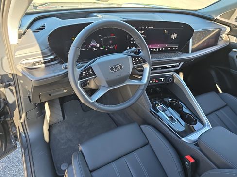 Used 2025 Audi Q5 Prestige AWD/4WD image 16