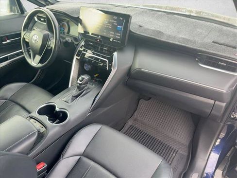 Used 2021 Toyota Venza XLE w/ Softex Package image 23