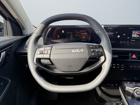 New 2025 Kia EV6 Wind image 12