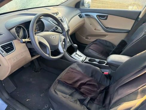 Used 2012 Hyundai Elantra GLS FWD image 10