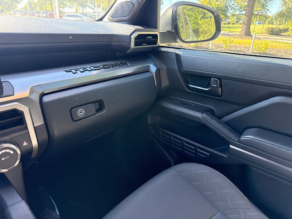 Used 2024 Toyota Tacoma SR5 w/ SR5 Upgrade Package RWD image 17