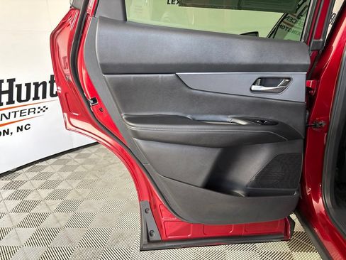 Used 2025 Nissan Murano SV AWD/4WD image 22