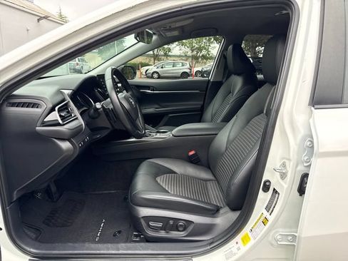 Used 2023 Toyota Camry SE FWD image 14