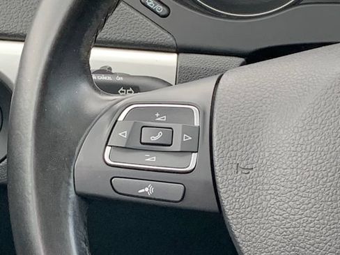 Used 2013 Volkswagen Jetta SE FWD image 16