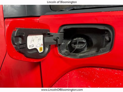 Used 2021 Jeep Gladiator Willys image 14