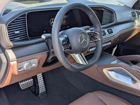 New 2025 Mercedes-Benz GLS 450 4MATIC image 3