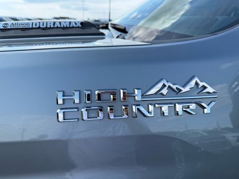Used 2025 Chevrolet Silverado 3500 High Country w/ High Country Premium Package AWD/4WD image 13