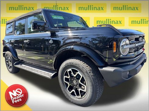 New 2026 Ford Bronco Outer Banks image 1