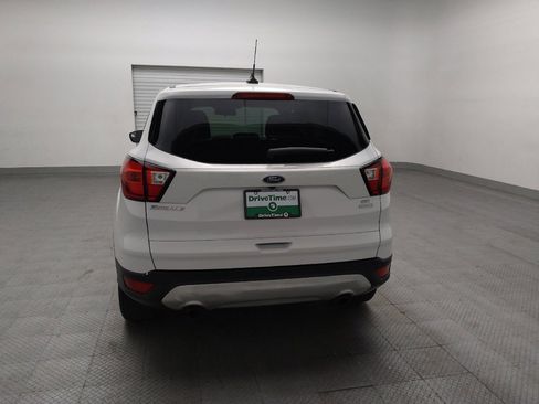 Used 2019 Ford Escape SE FWD image 6