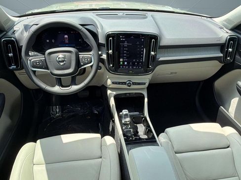 Certified 2023 Volvo XC40 B5 Ultimate w/ Protection Package Premier AWD/4WD image 15