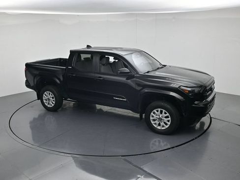 Used 2024 Toyota Tacoma SR5 AWD/4WD image 42