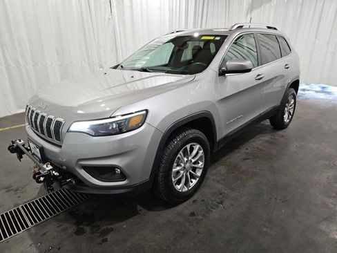 Used 2019 Jeep Cherokee Latitude Plus w/ Comfort/Convenience Group image 6