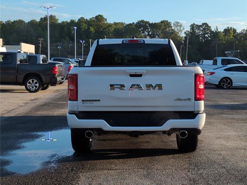 New 2026 RAM 1500 Big Horn AWD/4WD image 4