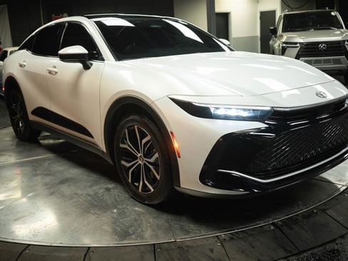 Used 2025 Toyota Crown w/ Carpet Mat Package (TMS) image 5