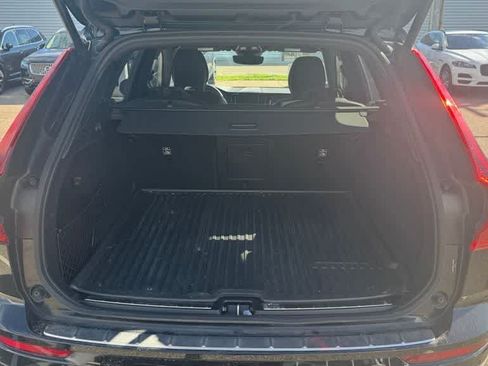 Used 2025 Volvo XC60 B5 Ultra w/ Protection Package Premier AWD/4WD image 13