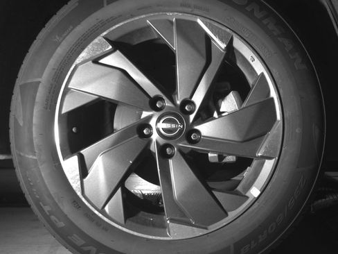 Used 2025 Nissan Rogue SV image 13