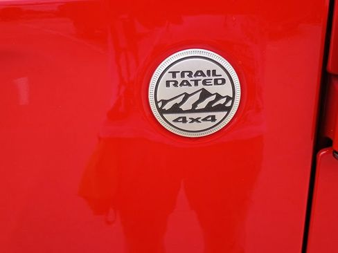 Used 2020 Jeep Wrangler Unlimited Sahara AWD/4WD image 10
