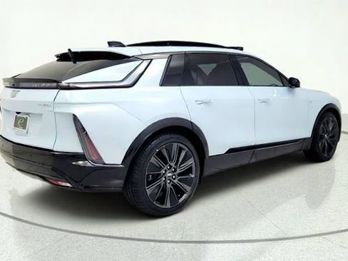 Used 2024 Cadillac Lyriq Sport w/ Nappa Leather Package AWD/4WD image 9