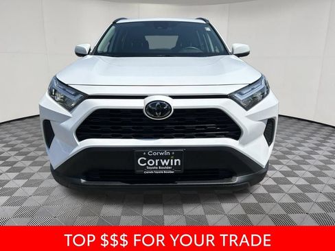 Used 2025 Toyota RAV4 XLE AWD/4WD image 2