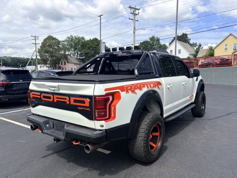 Used 2018 Ford F150 Raptor w/ Equipment Group 802A Luxury AWD/4WD image 5