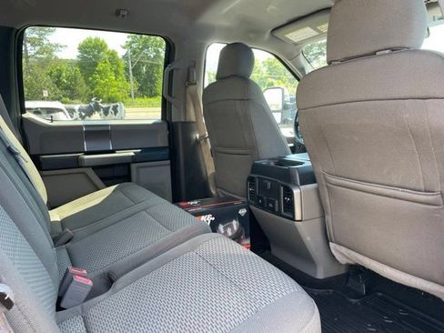 Used 2018 Ford F250 XLT w/ XLT Premium Package AWD/4WD image 12