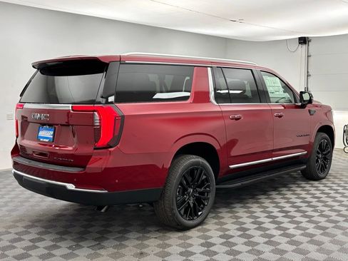 New 2025 GMC Yukon XL Elevation w/ LPO, Yukon Black Package image 14