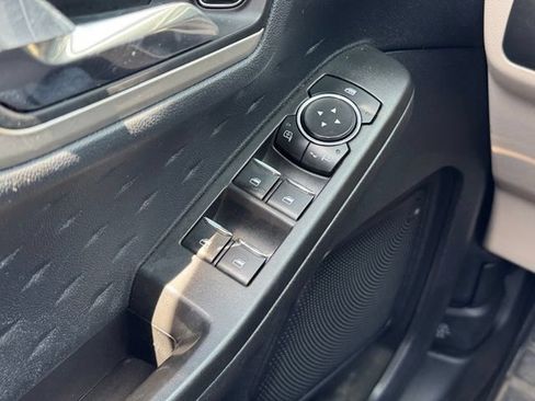 Used 2020 Ford Escape SE FWD image 29