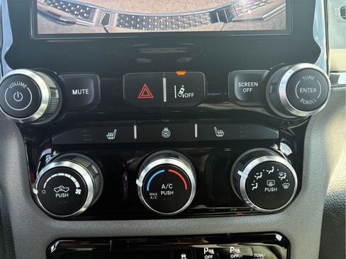Used 2025 RAM 1500 Big Horn AWD/4WD image 24