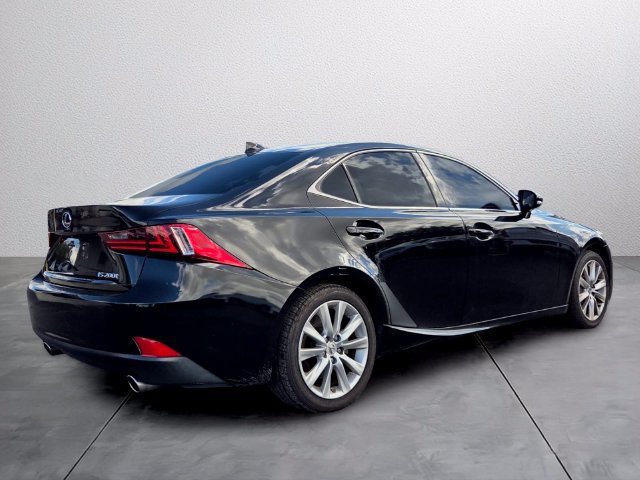 Used 2016 Lexus IS 200t RWD image 4