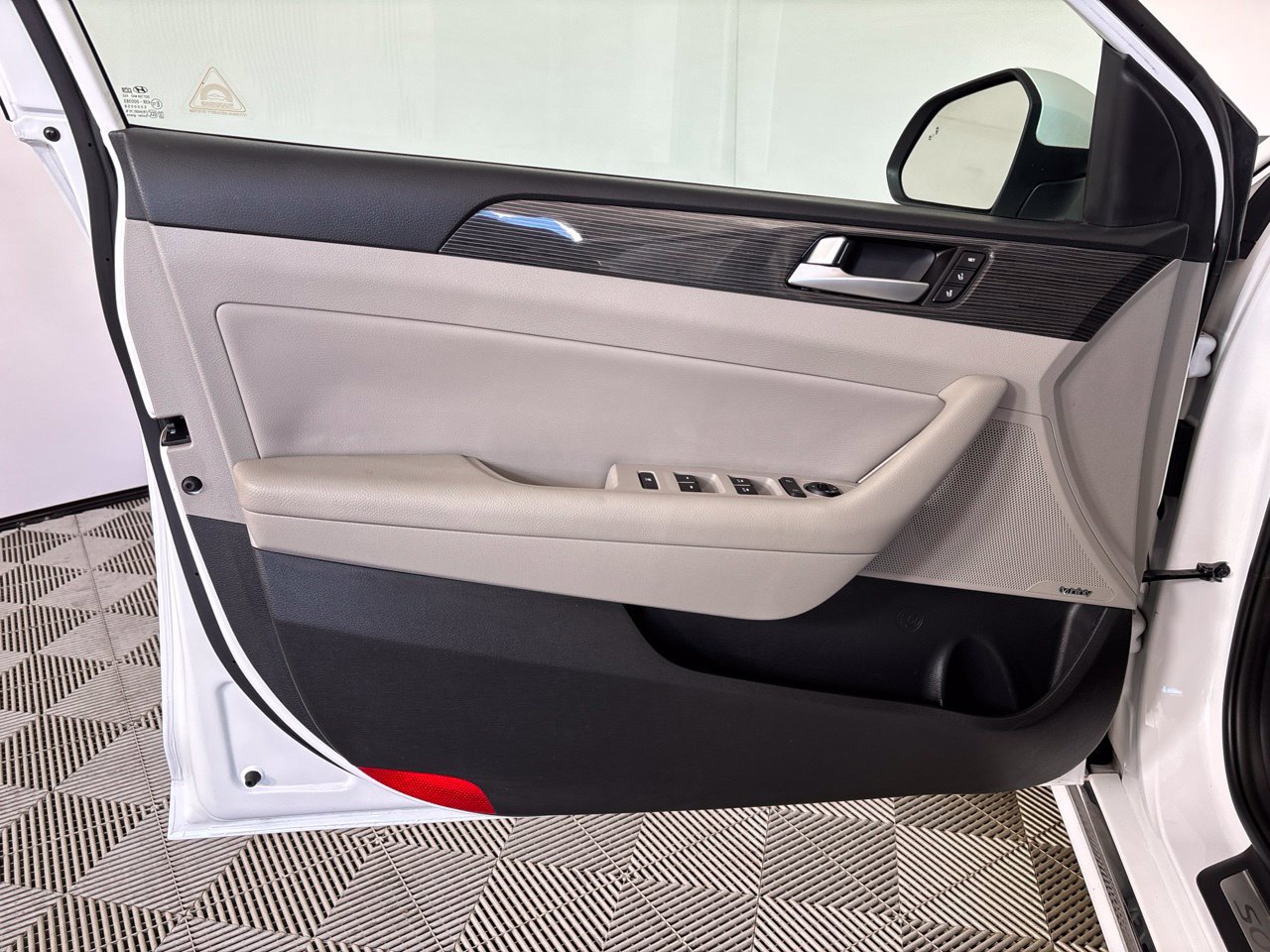 Used 2019 Hyundai Sonata Limited FWD image 7