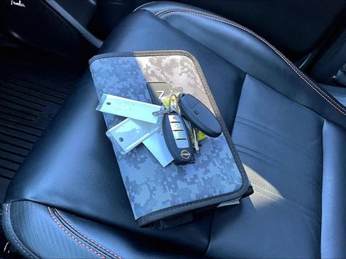 Used 2024 Nissan Frontier PRO-4X w/ Pro Premium Package AWD/4WD image 14