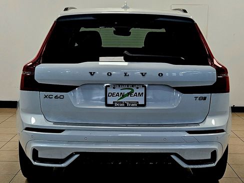 New 2026 Volvo XC60 T8 Ultra w/ Climate Package AWD/4WD image 9