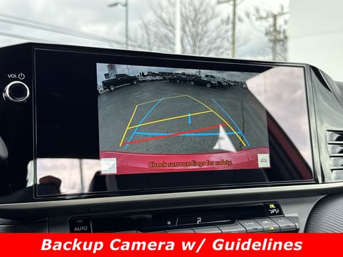 Used 2025 Toyota Camry SE w/ Multimedia Upgrade Package image 9