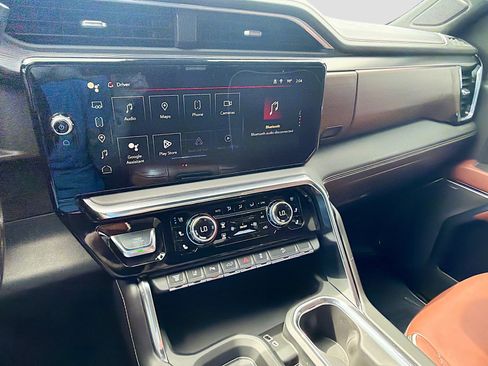 Used 2024 GMC Sierra 2500 Denali Ultimate w/ Max Trailering Package image 28