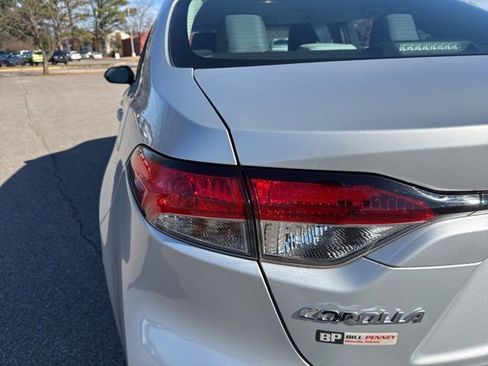 Used 2023 Toyota Corolla LE image 34