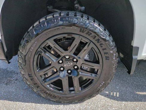 Used 2024 Chevrolet Silverado 1500 LT Trail Boss w/ LT Trail Boss Premium Package image 11