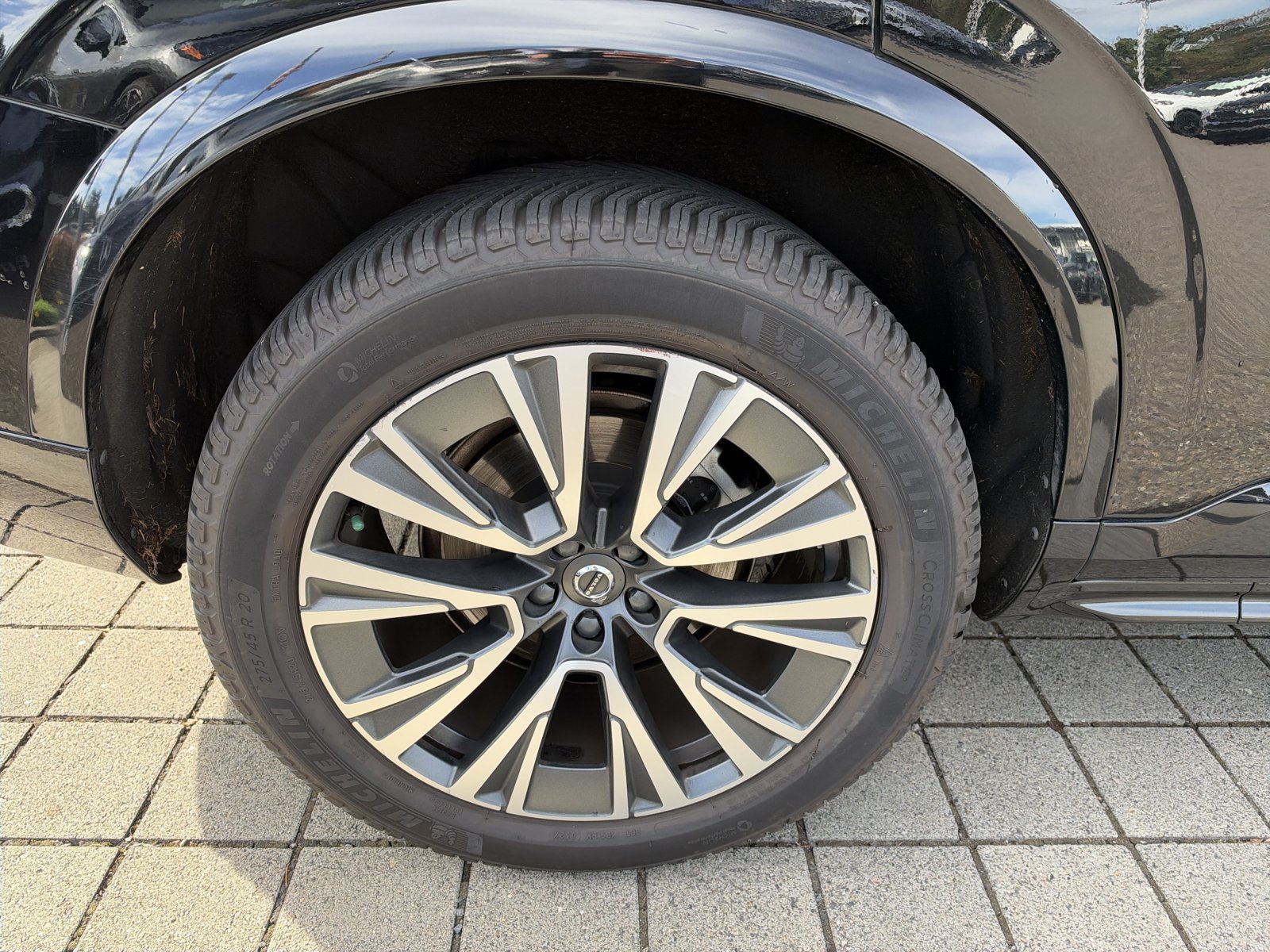 Used 2020 Volvo XC90 T5 Momentum w/ Protection Package Premier AWD/4WD image 12