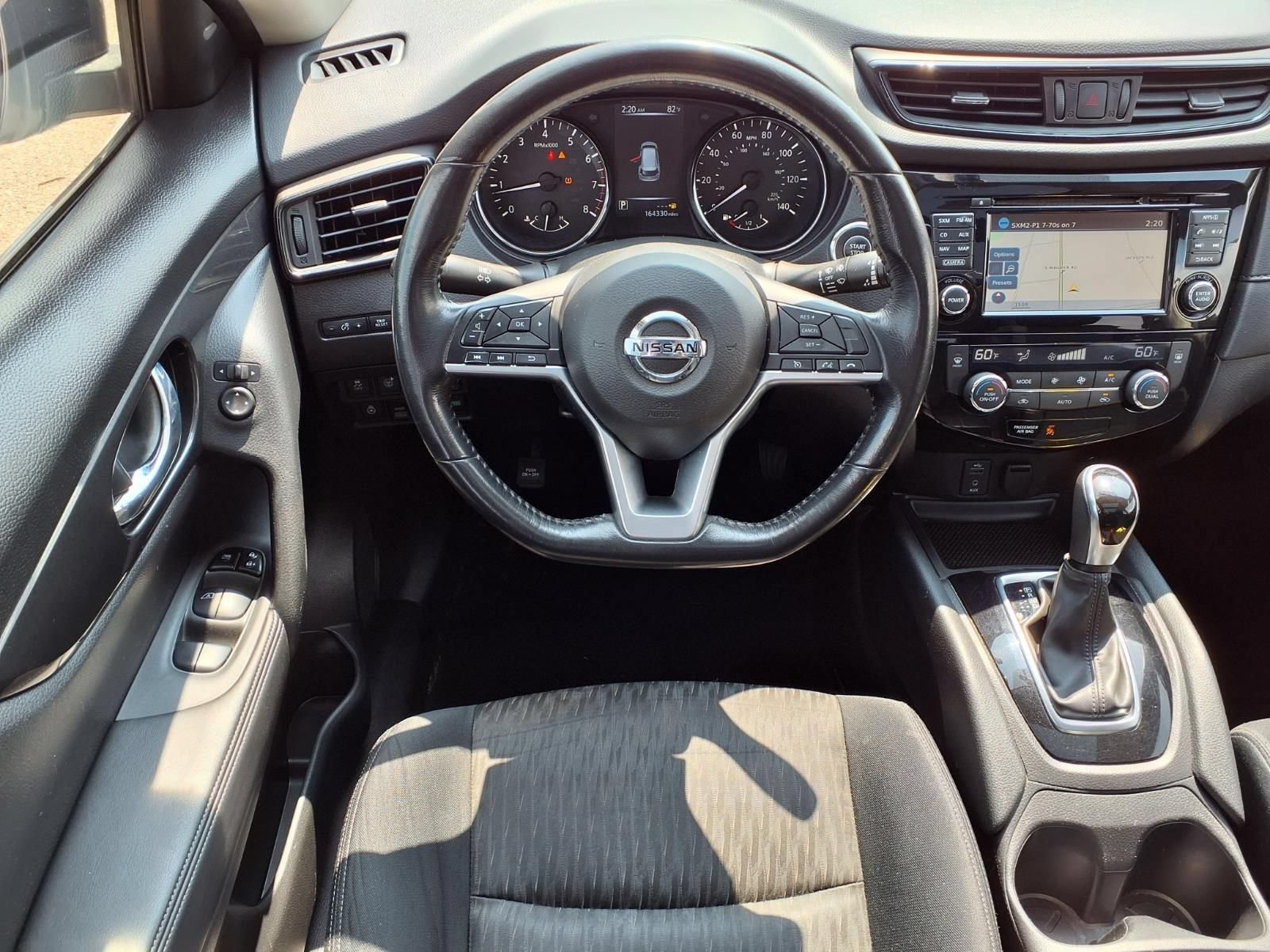 Used 2017 Nissan Rogue SV AWD/4WD image 14