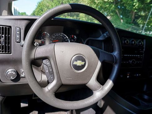 Used 2017 Chevrolet Express 3500 LT w/ LT Preferred Equipment Group RWD image 67