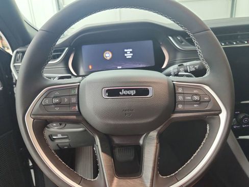 New 2025 Jeep Grand Cherokee L Limited image 22