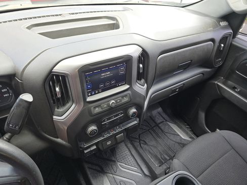 Used 2020 Chevrolet Silverado 1500 Custom w/ Custom Value Package image 32