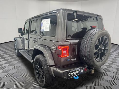 Used 2021 Jeep Wrangler Unlimited Sahara AWD/4WD image 5